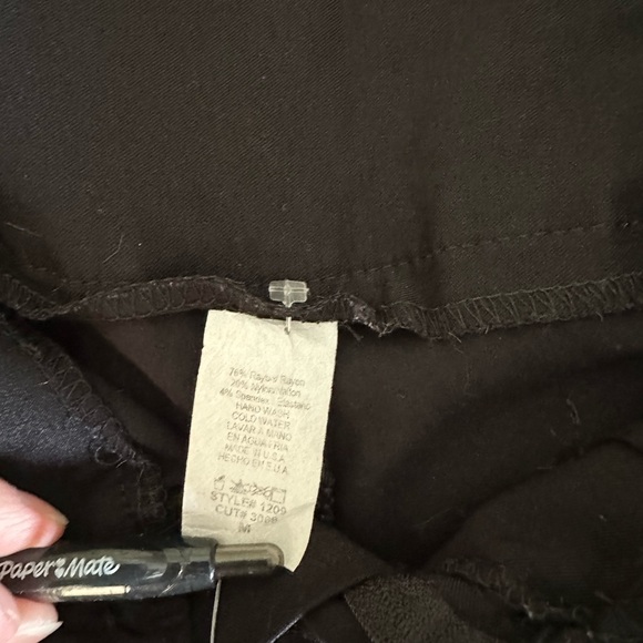 Dress stretchy shorts - Picture 4 of 4